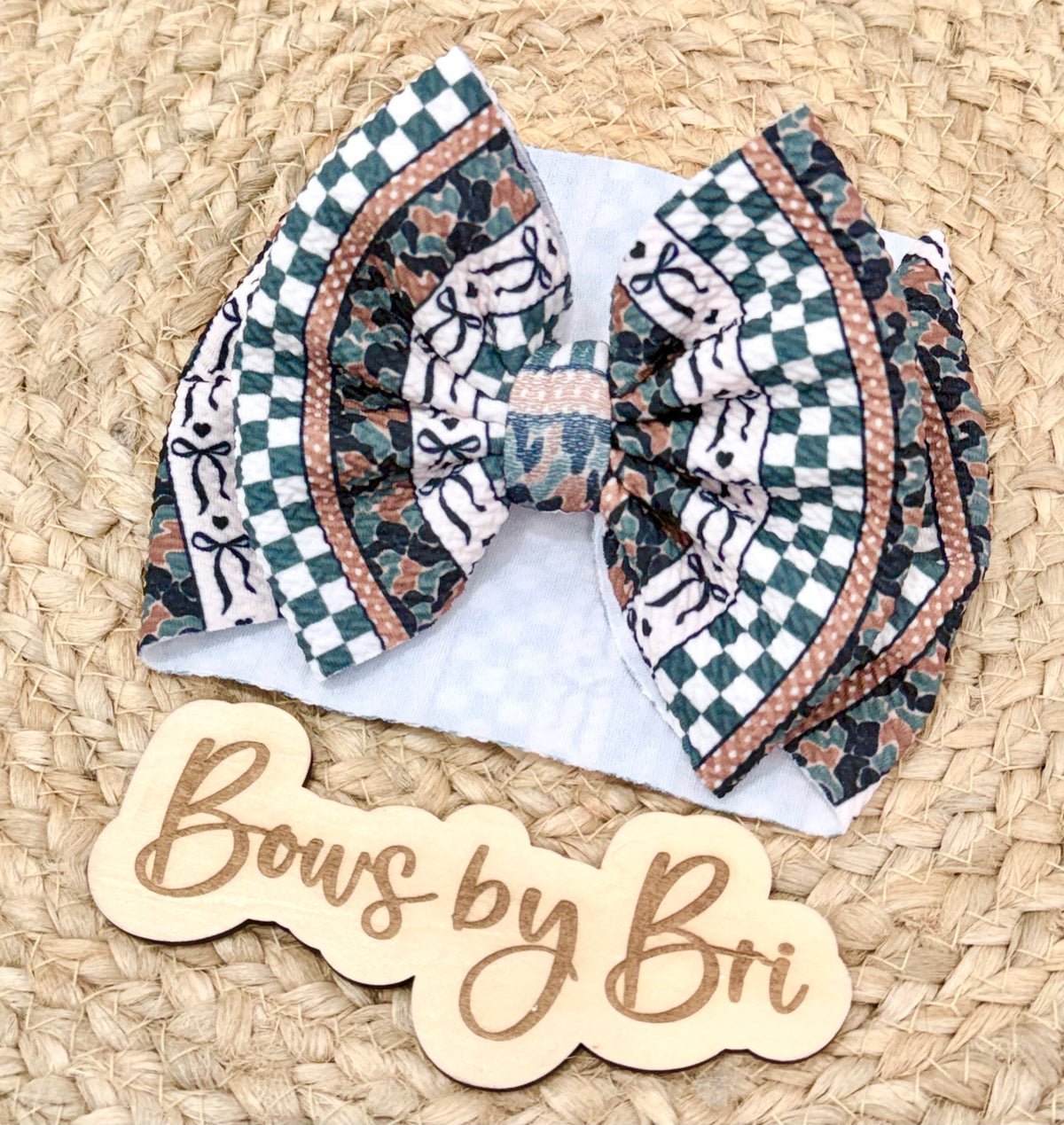 Checkered camo bows