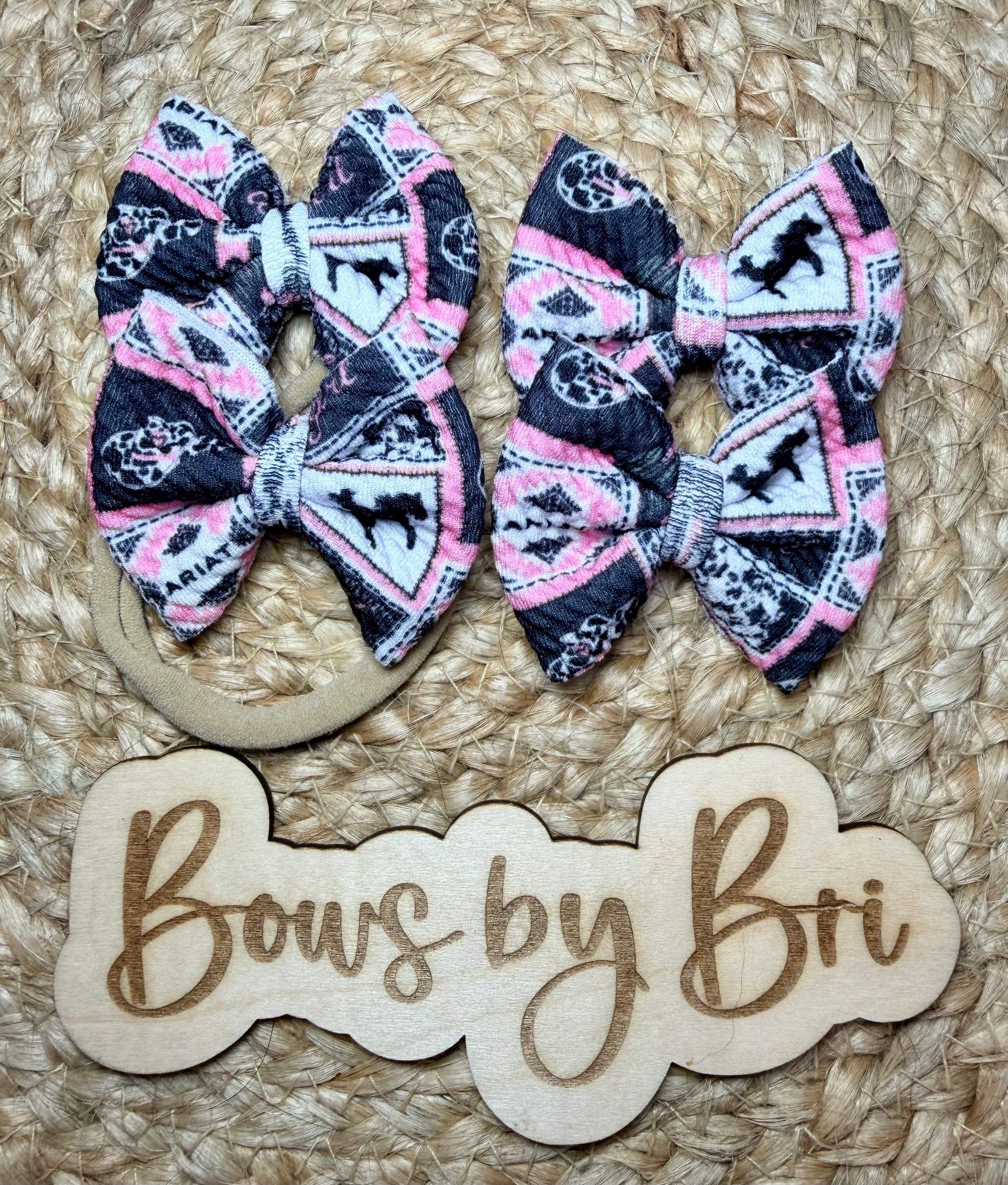 2in ariat piggie clips/nylon