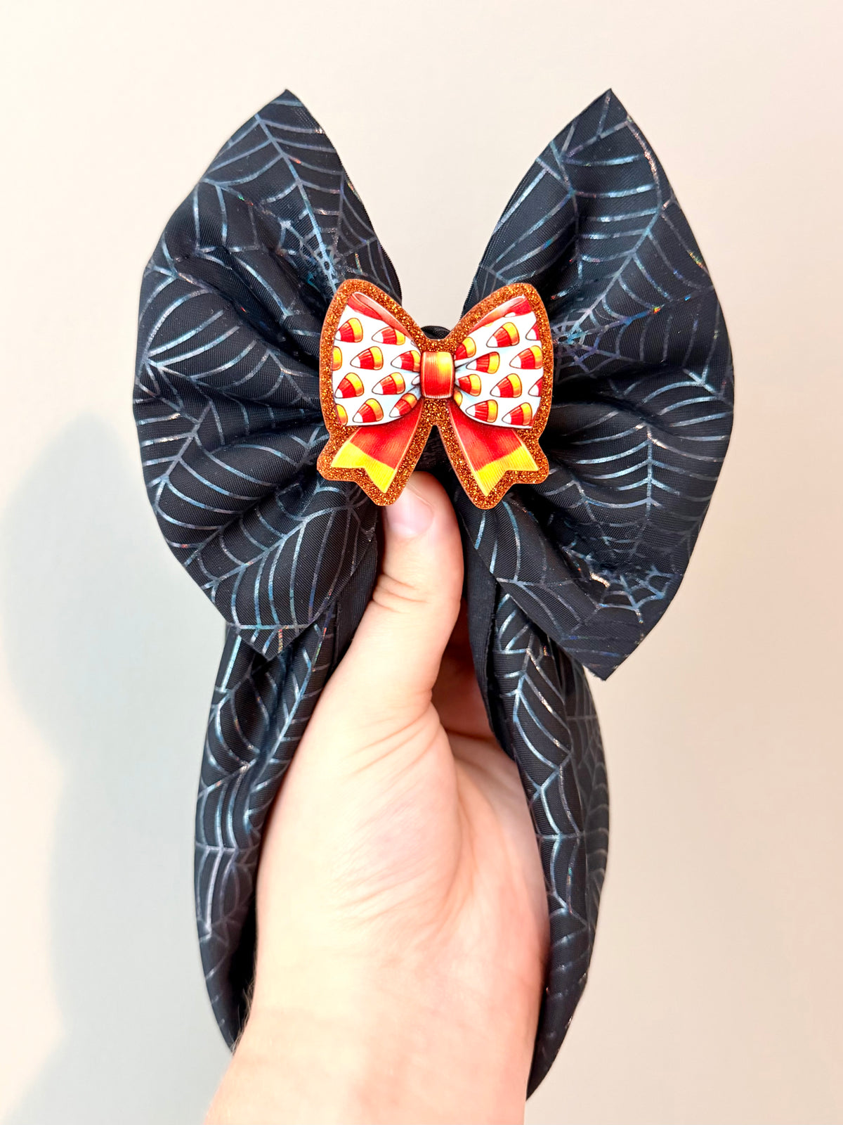 Candy corn center clip