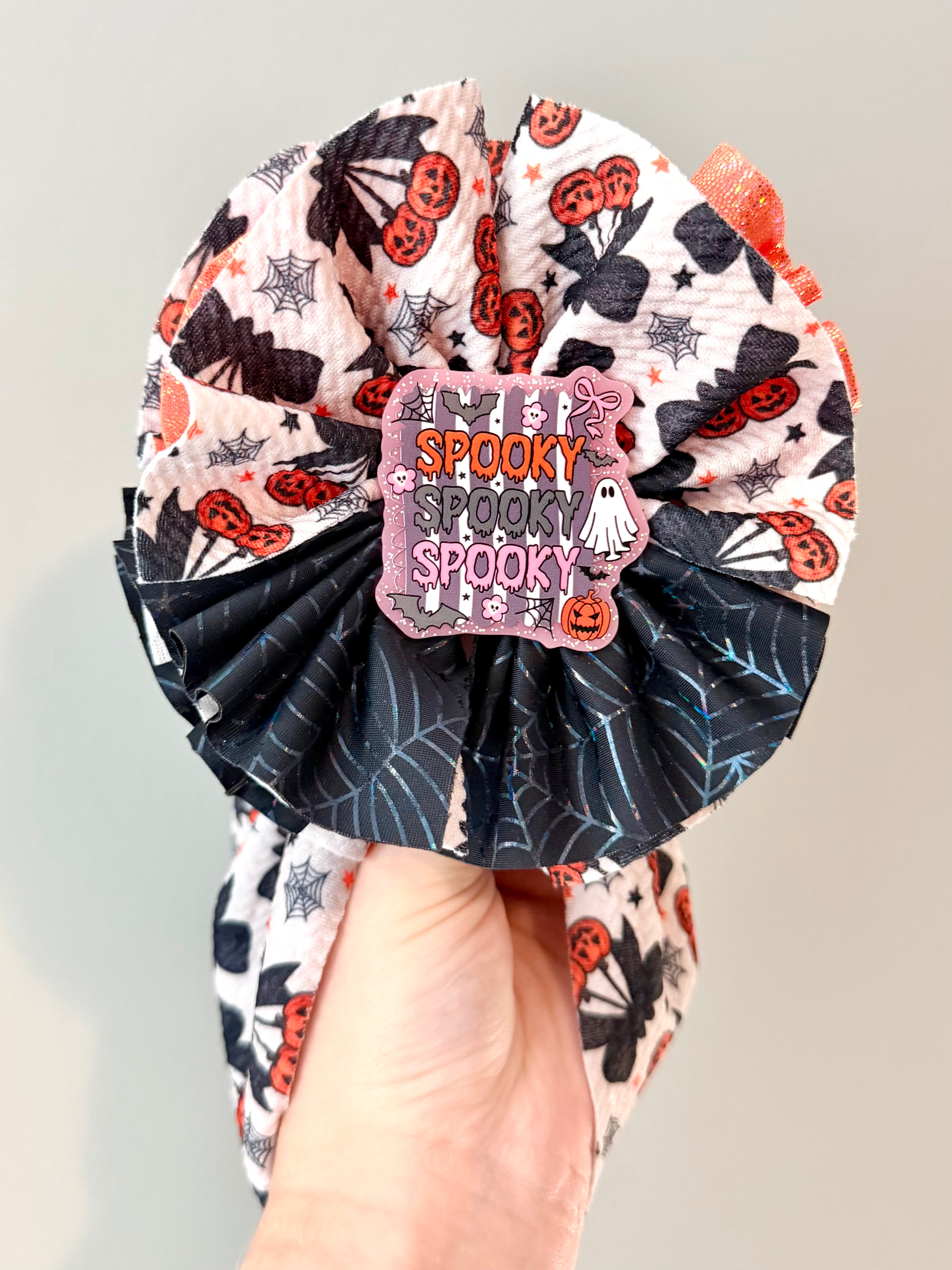 Pink shimmer spooky center clip